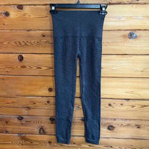 SPANX Look At Me Now Seamless Leggings Gray Small
